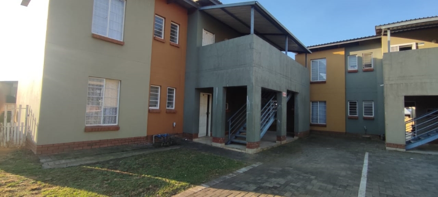 2 Bedroom Property for Sale in Waterval East North West